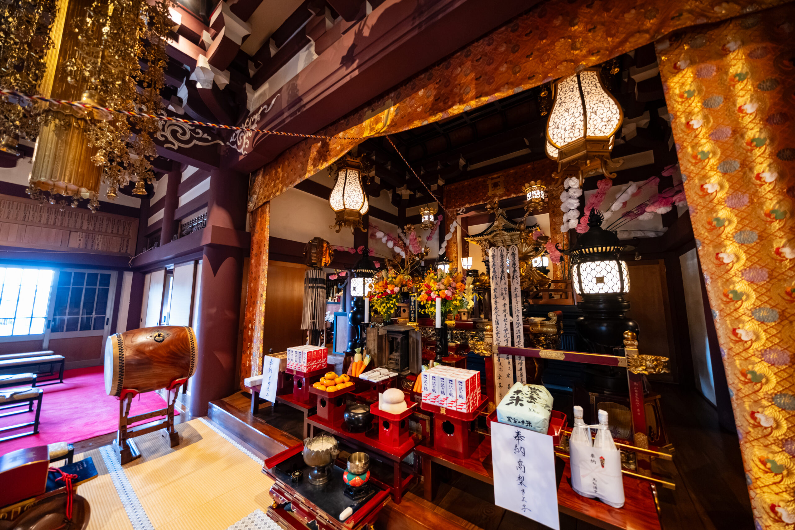 宏善寺本堂の荘厳